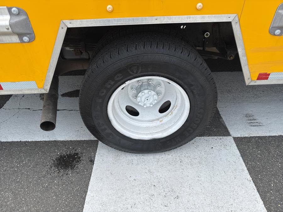 Used 2019 Ford E-350 and Econoline 350 Super Duty image 28