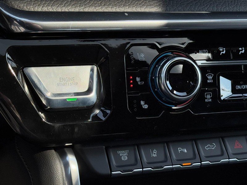 New 2026 GMC Sierra 3500 Denali w/ Denali Reserve Package image 14