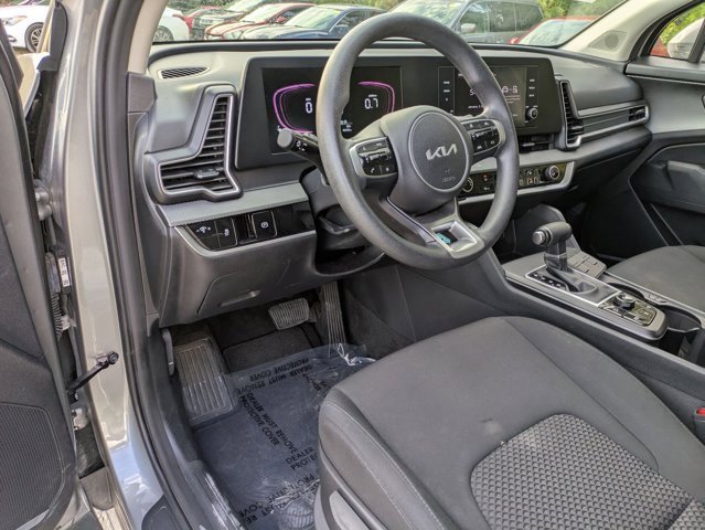 Used 2024 Kia Sportage LX image 5