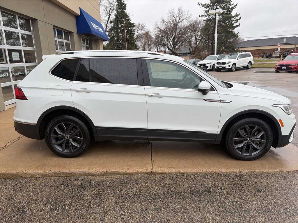 Used 2022 Volkswagen Tiguan SE image 8