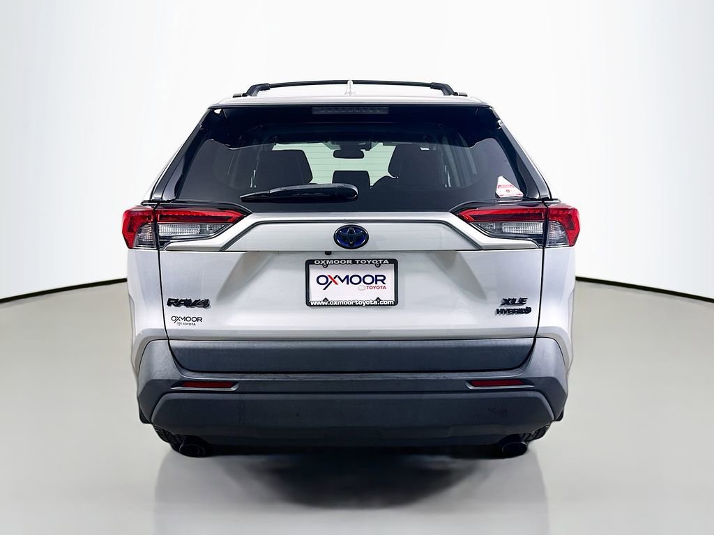 Certified 2022 Toyota RAV4 XLE Premium AWD/4WD image 6