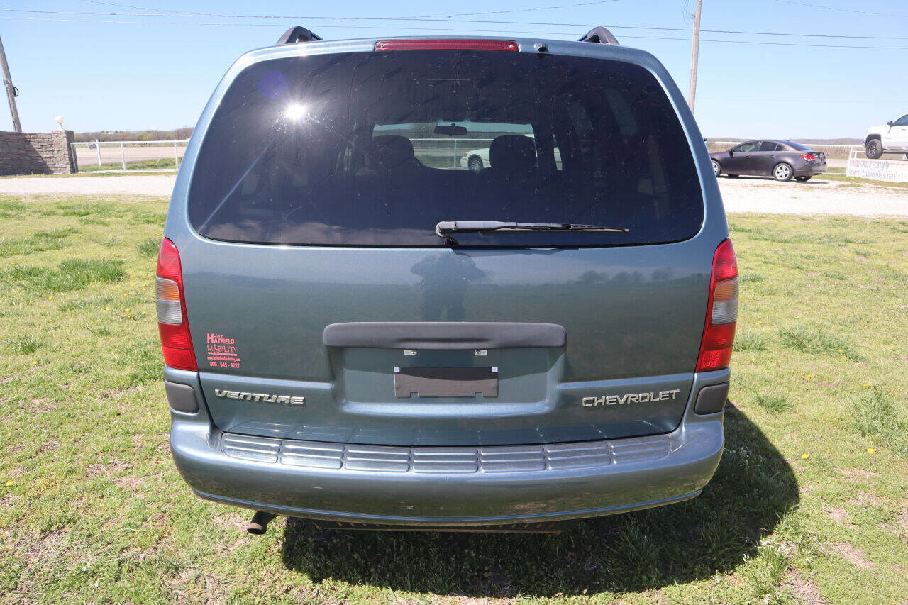 Used 2004 Chevrolet Venture LS w/ Easy Order Package image 10