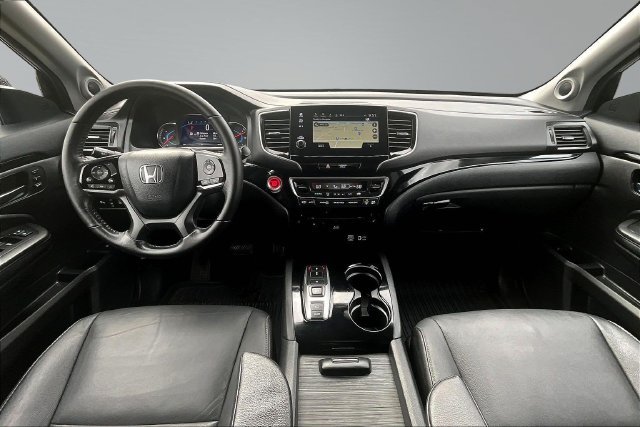 Used 2022 Honda Pilot Touring image 7