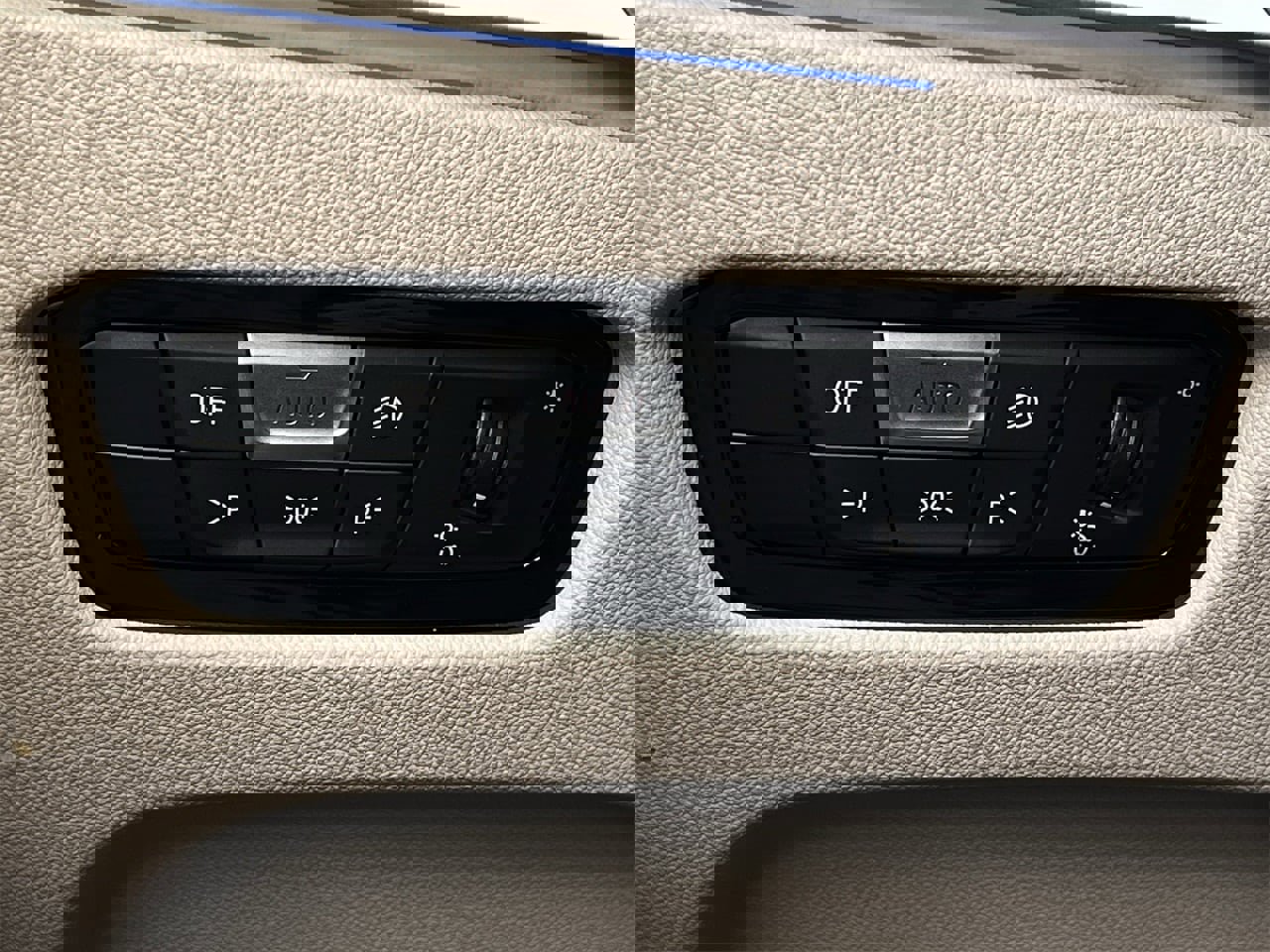 Used 2024 BMW M440i Coupe w/ Premium Package image 21