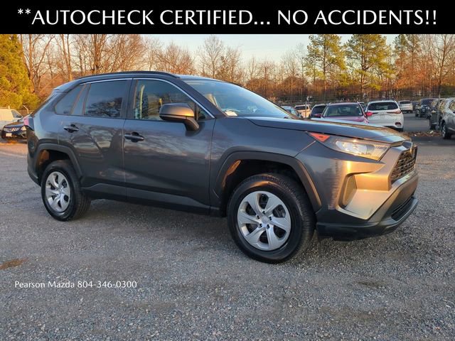 Used 2021 Toyota RAV4 LE image 2