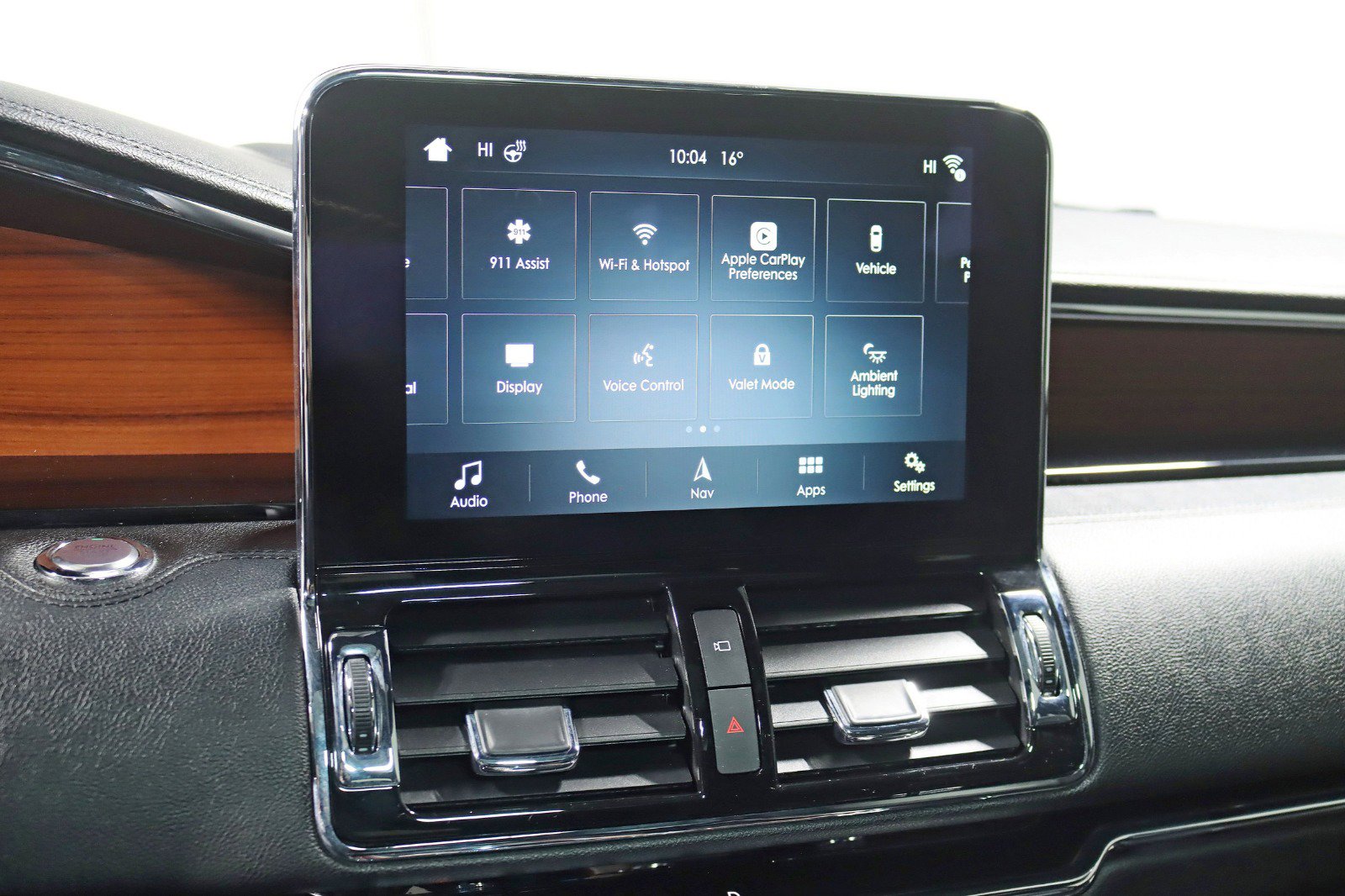 Used 2018 Lincoln Navigator L Reserve w/ Technology Package AWD/4WD image 26