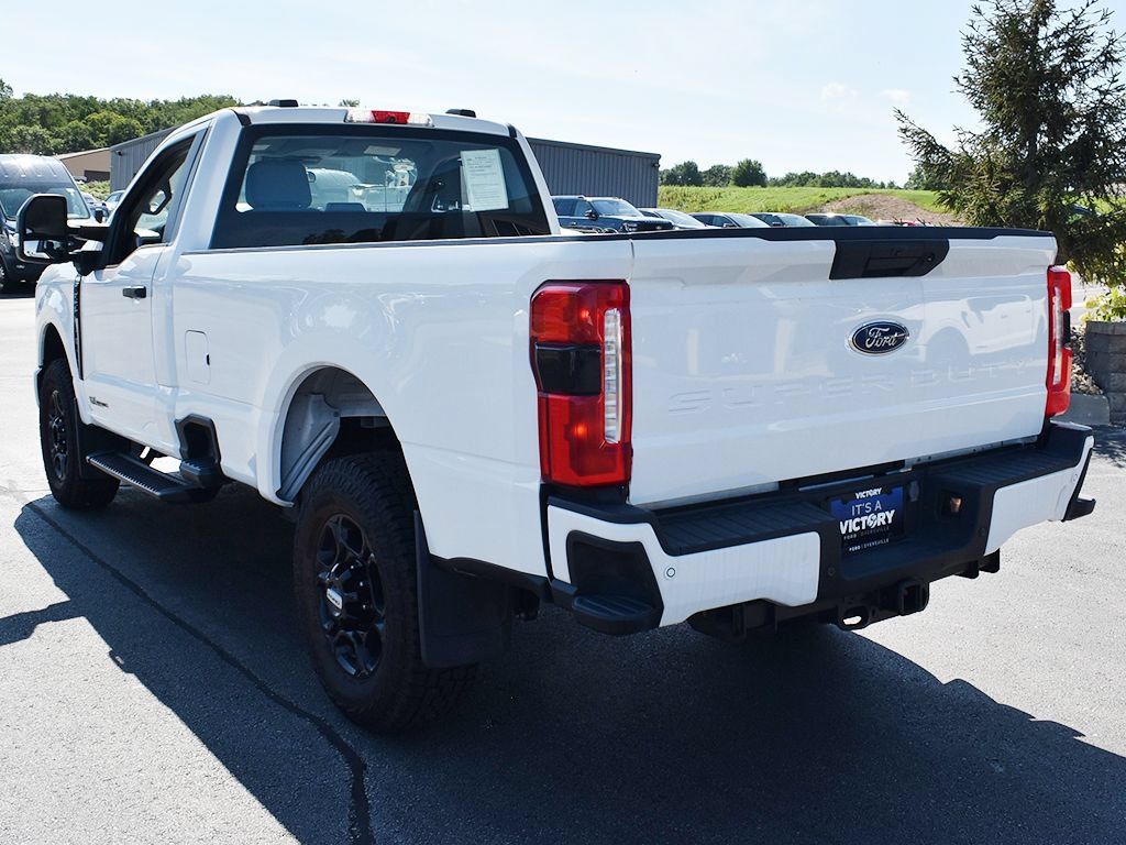 Used 2023 Ford F250 XL w/ STX Appearance Package AWD/4WD image 3