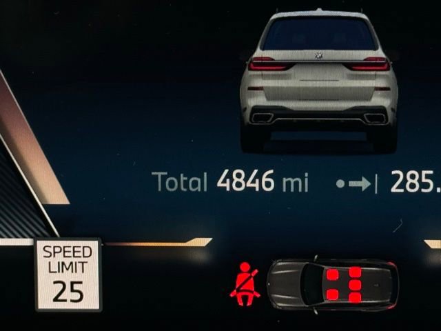 Used 2026 BMW X7 xDrive40i w/ M Sport Package image 35