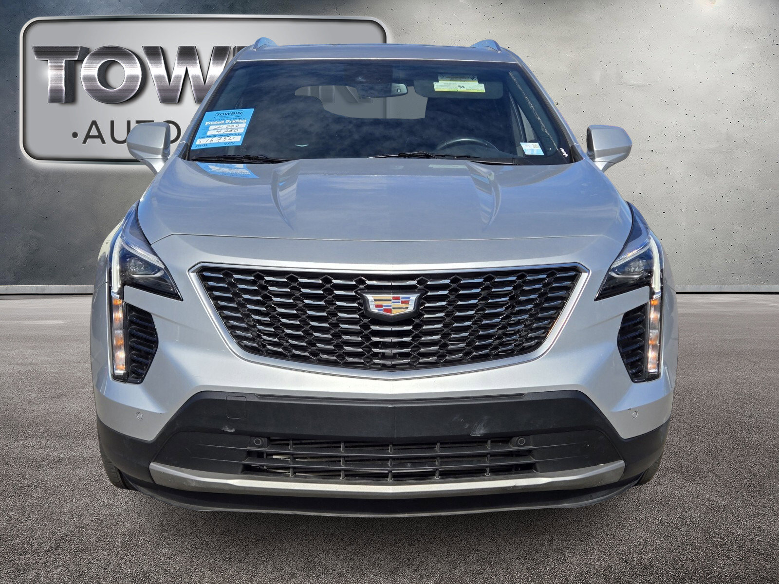 Used 2019 Cadillac XT4 Premium Luxury w/ Cold Weather Package image 9