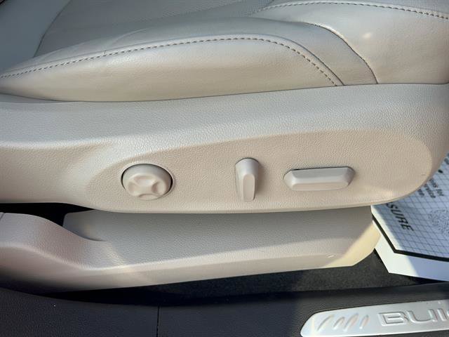 Used 2019 Buick Envision Essence image 19