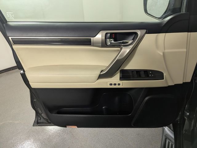 Used 2020 Lexus GX 460 Premium w/ Premium Package image 9