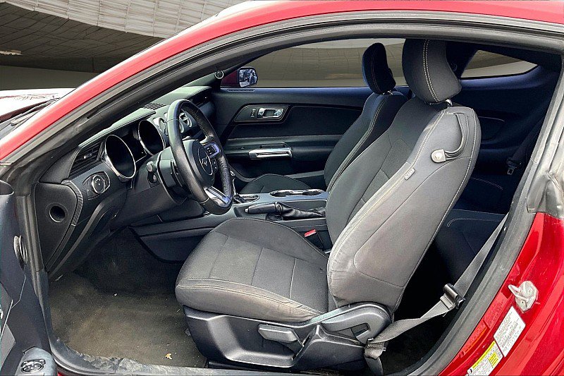 Used 2015 Ford Mustang Coupe image 21