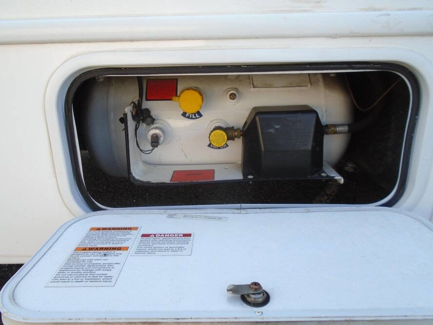 Used 2019 Chevrolet Express 4500 w/ RV Package RWD image 51