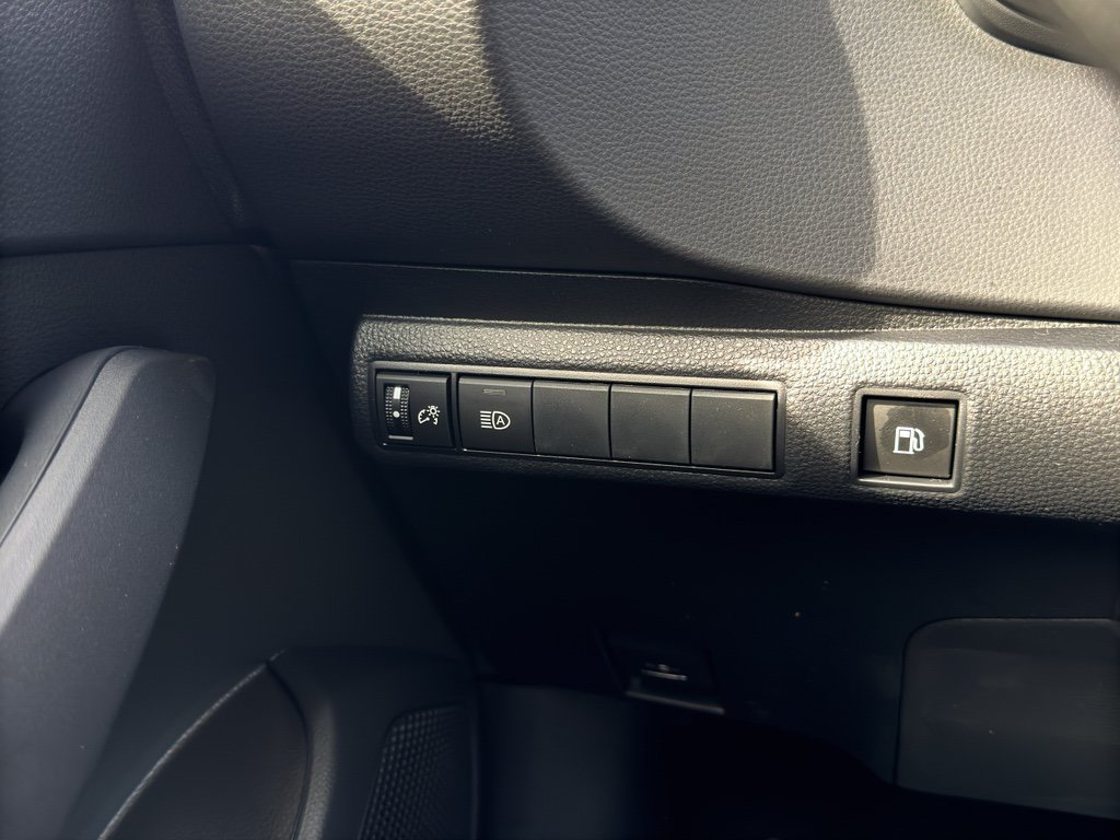 Used 2026 Toyota Corolla LE FWD image 26