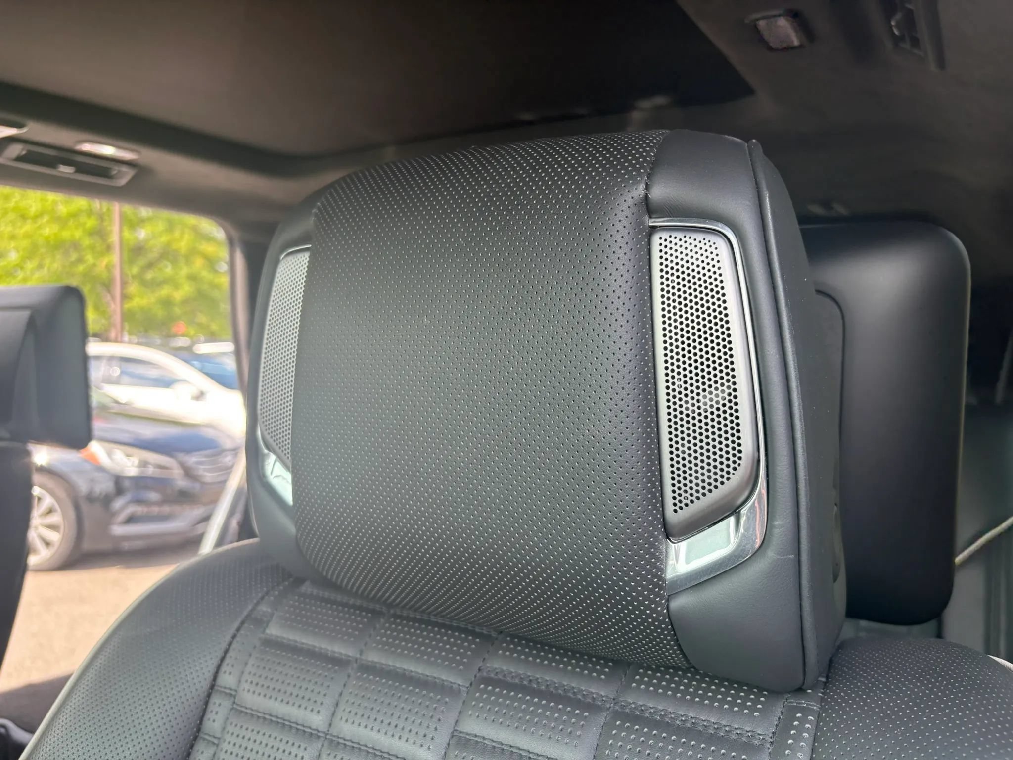 Used 2022 Cadillac Escalade Sport Platinum AWD/4WD image 13