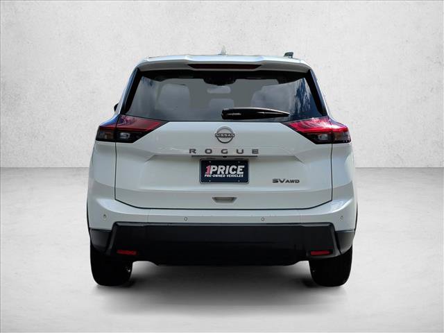 Used 2024 Nissan Rogue SV AWD/4WD image 6