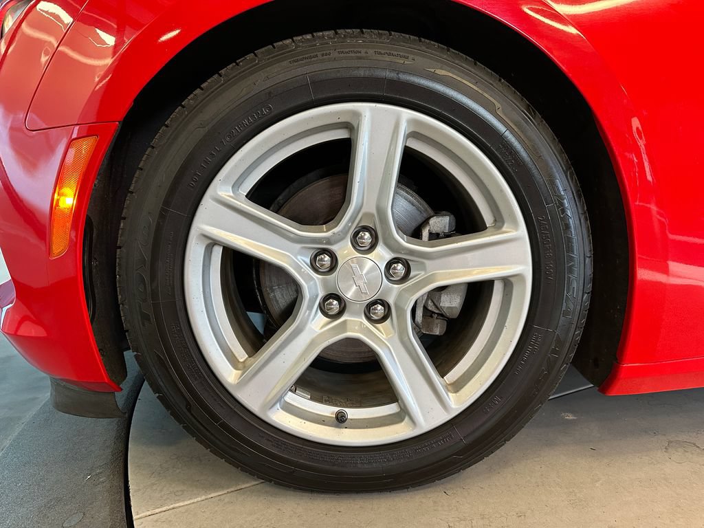 Used 2017 Chevrolet Camaro LT RWD image 24