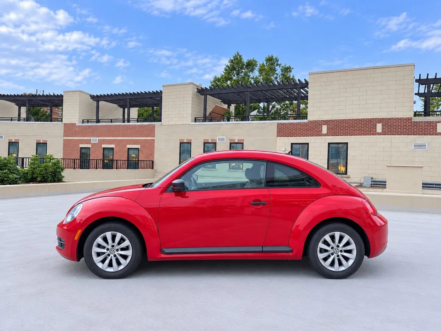 Used 2015 Volkswagen Beetle 1.8T FWD image 3