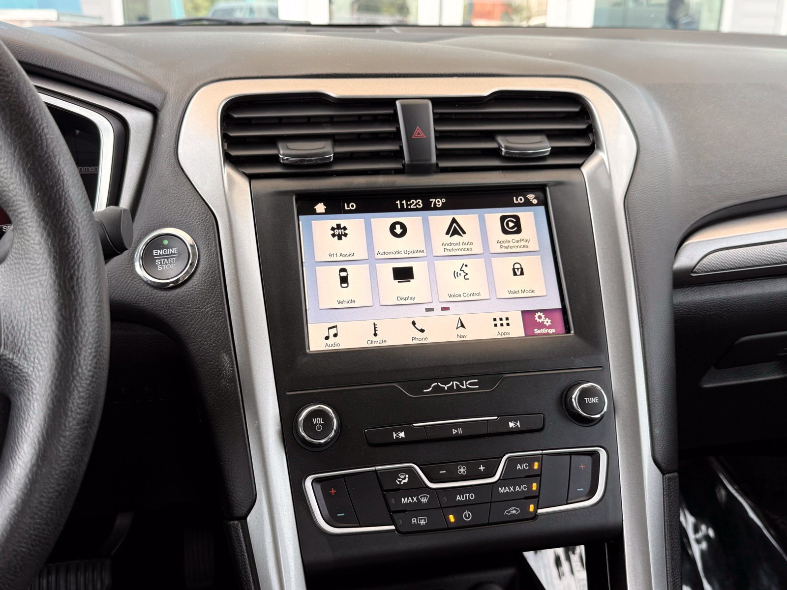 Used 2019 Ford Fusion SE FWD image 34