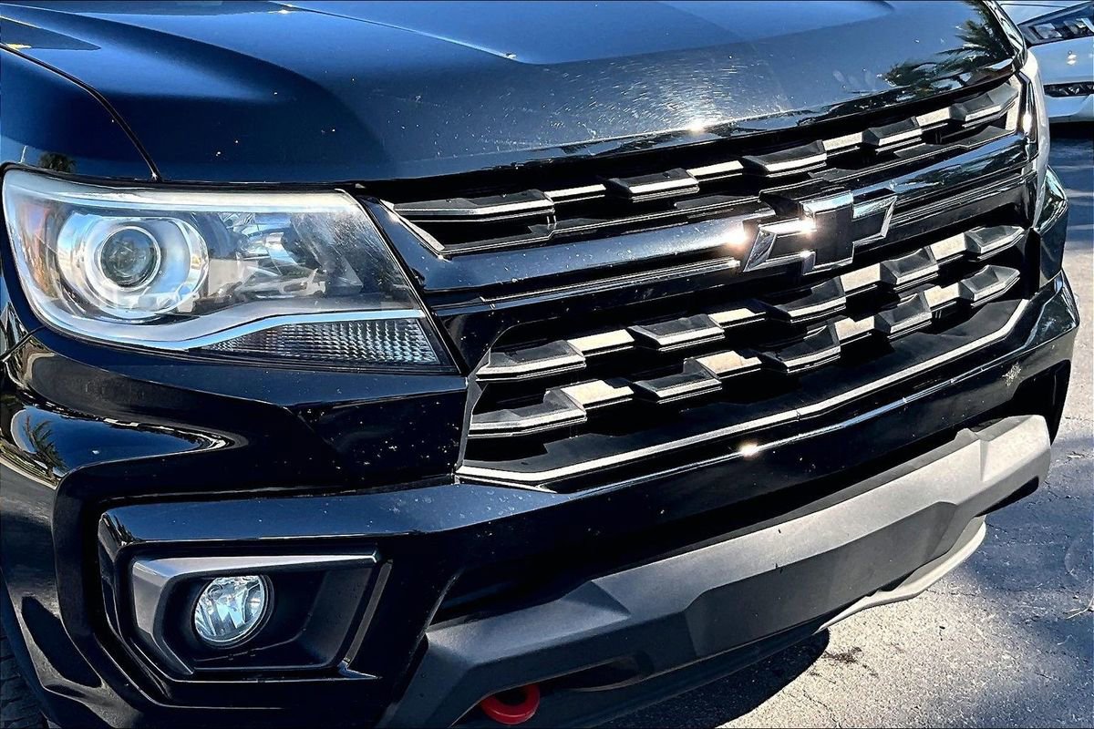 Used 2021 Chevrolet Colorado LT w/ Redline Special Edition image 34