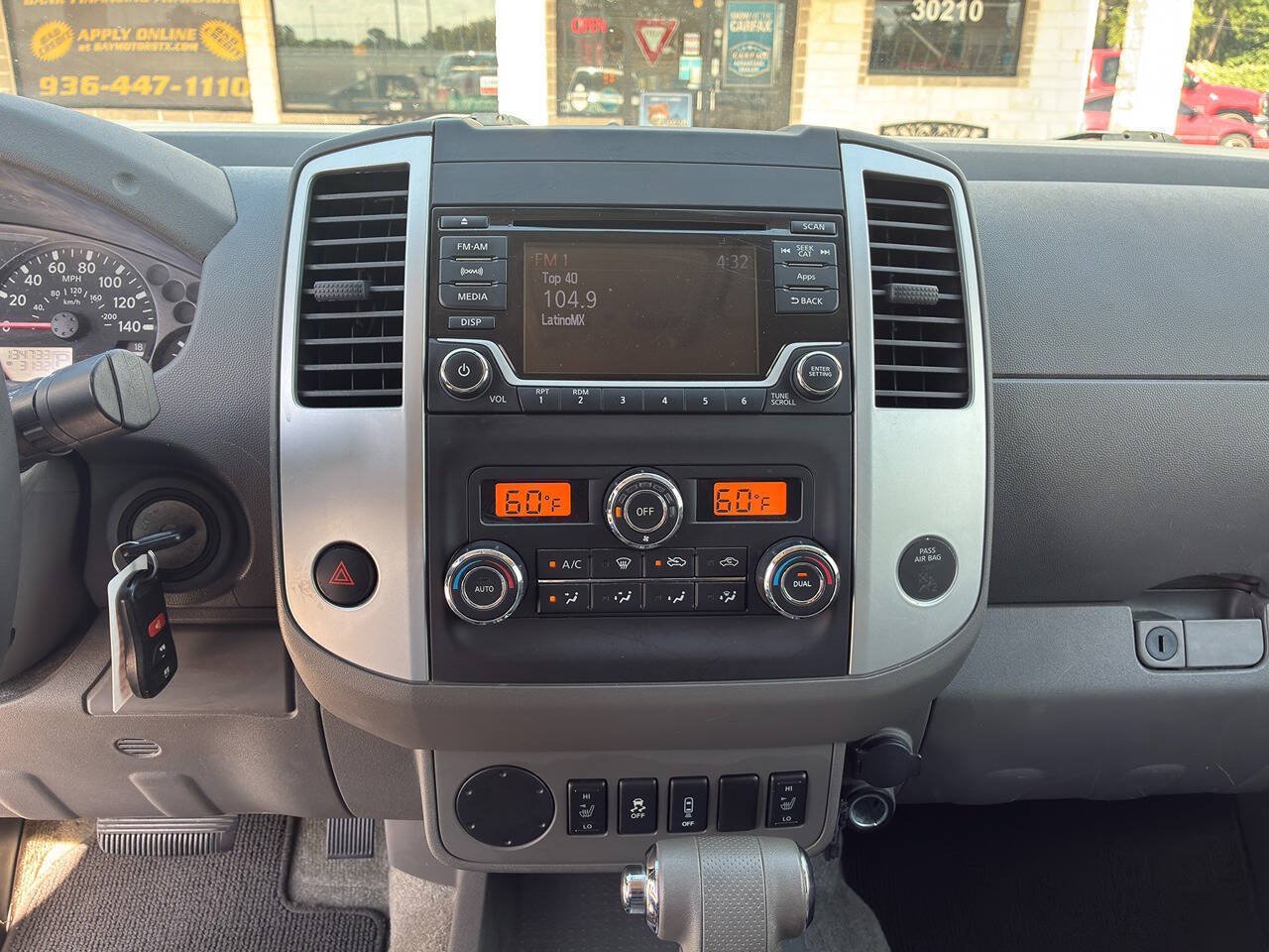 Used 2015 Nissan Frontier SV w/ SV Value Truck Package RWD image 20