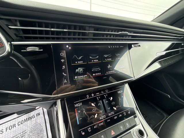 Used 2021 Audi Q8 Premium Plus image 12
