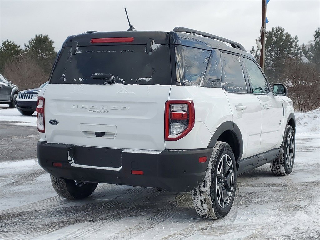 Used 2024 Ford Bronco Sport Outer Banks image 4