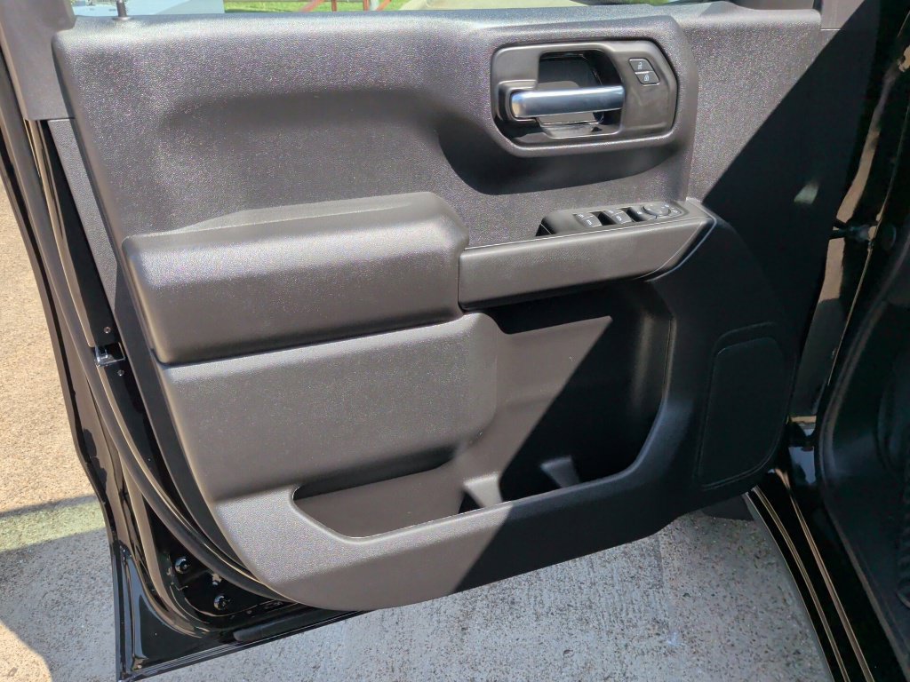New 2026 Chevrolet Silverado 1500 Custom Trail Boss w/ LPO, Dark Essentials Package AWD/4WD image 10