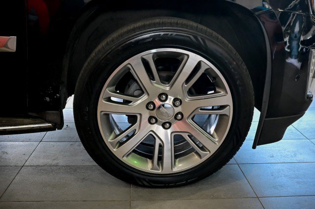 Used 2018 Cadillac Escalade ESV Luxury AWD/4WD image 48