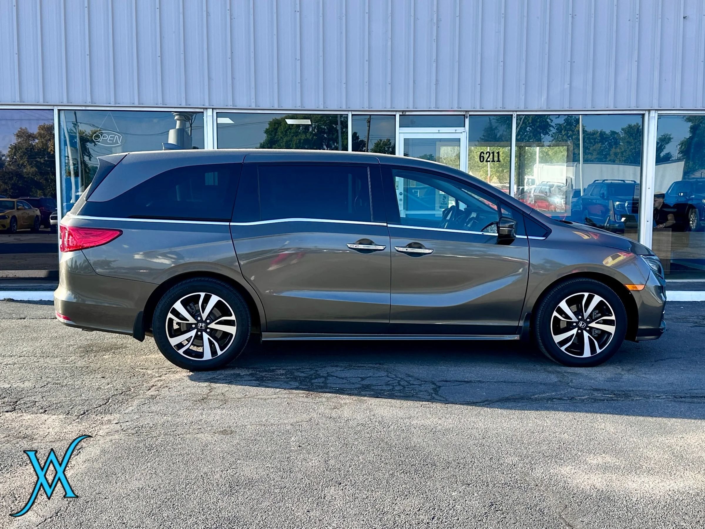 Used 2020 Honda Odyssey Elite image 8