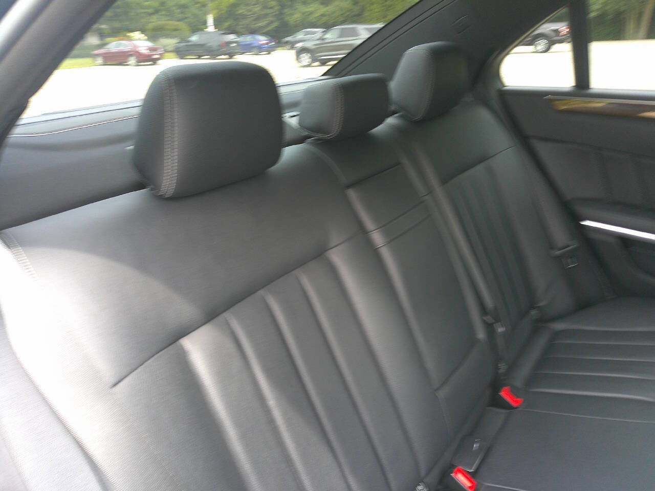 Used 2014 Mercedes-Benz E 550 4MATIC Sedan w/ Premium 1 Package image 20