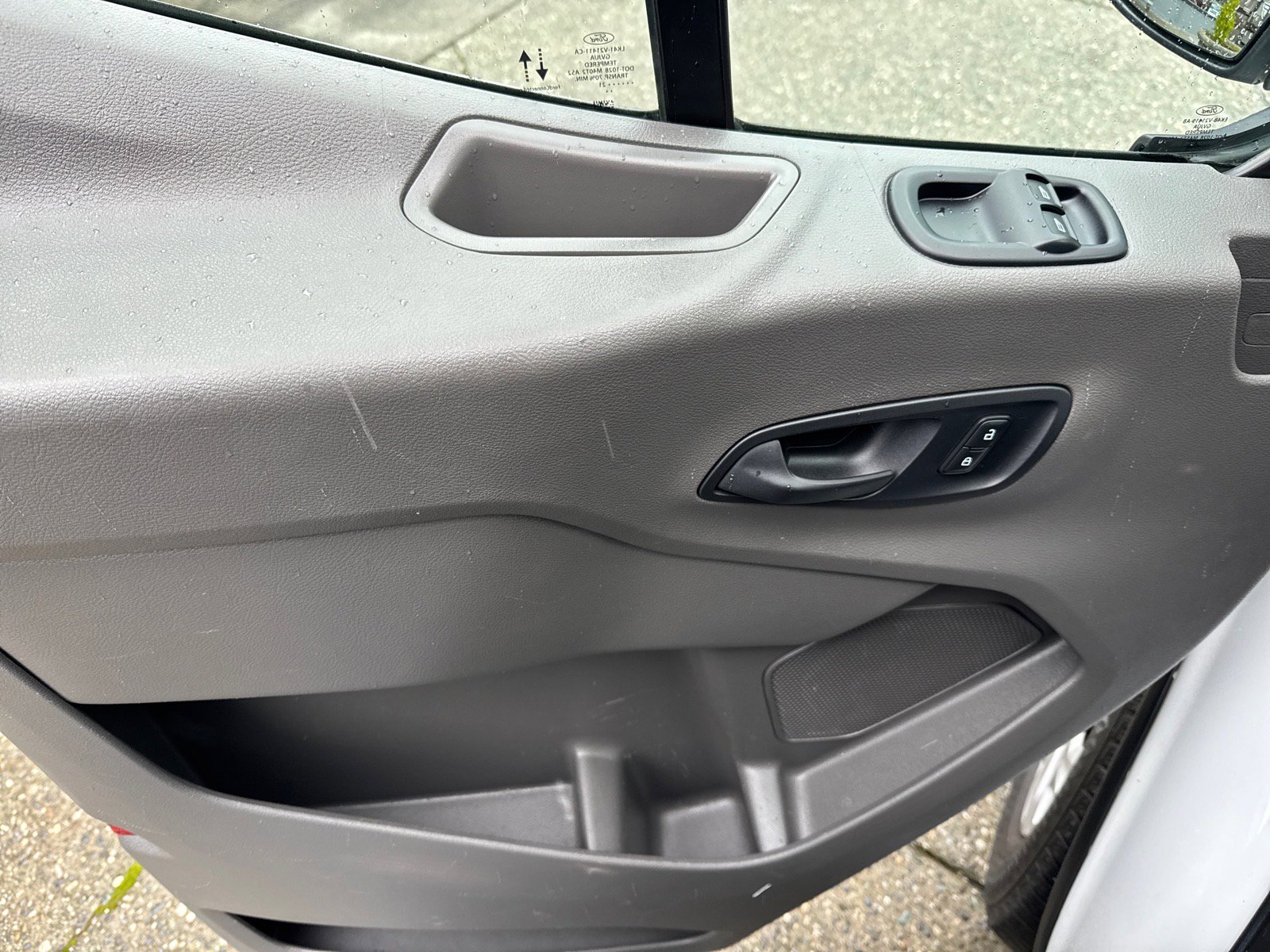 Used 2021 Ford Transit 350 XLT image 5