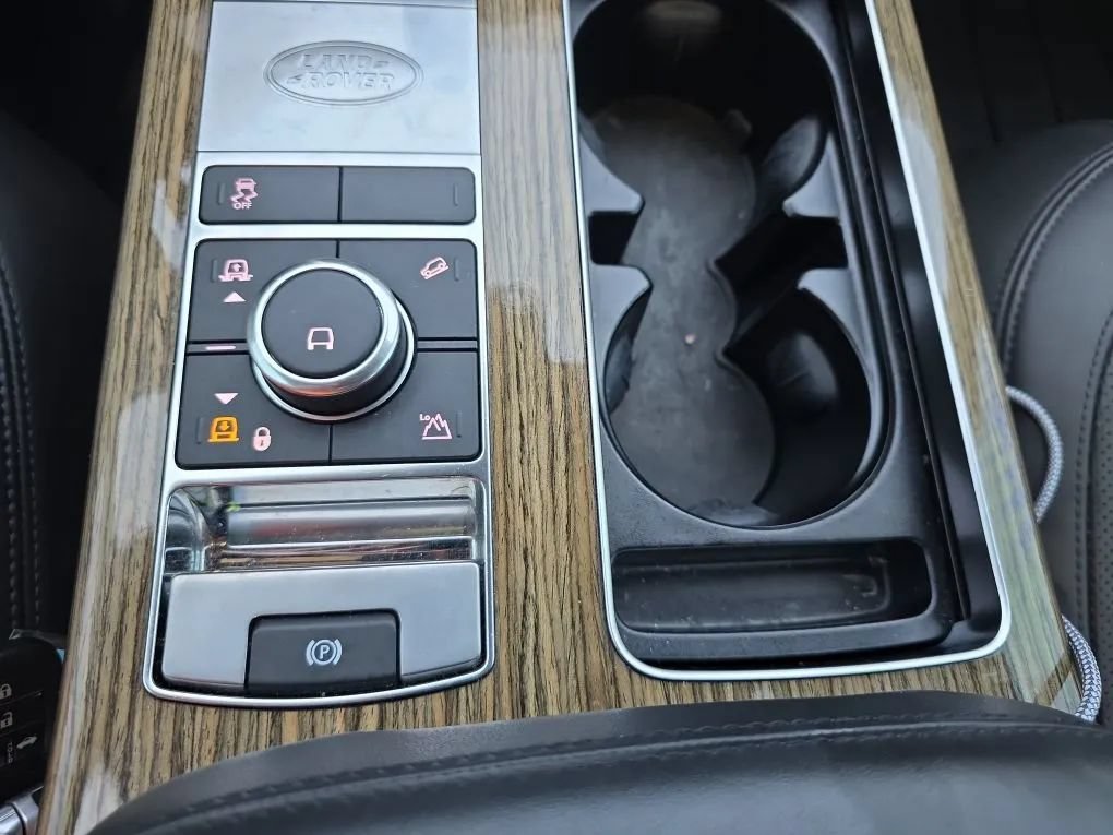 Used 2019 Land Rover Range Rover HSE AWD/4WD image 32