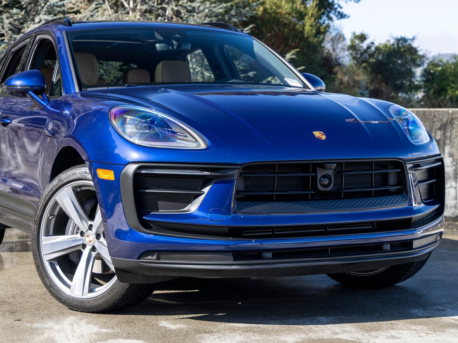 Certified 2026 Porsche Macan AWD/4WD image 9