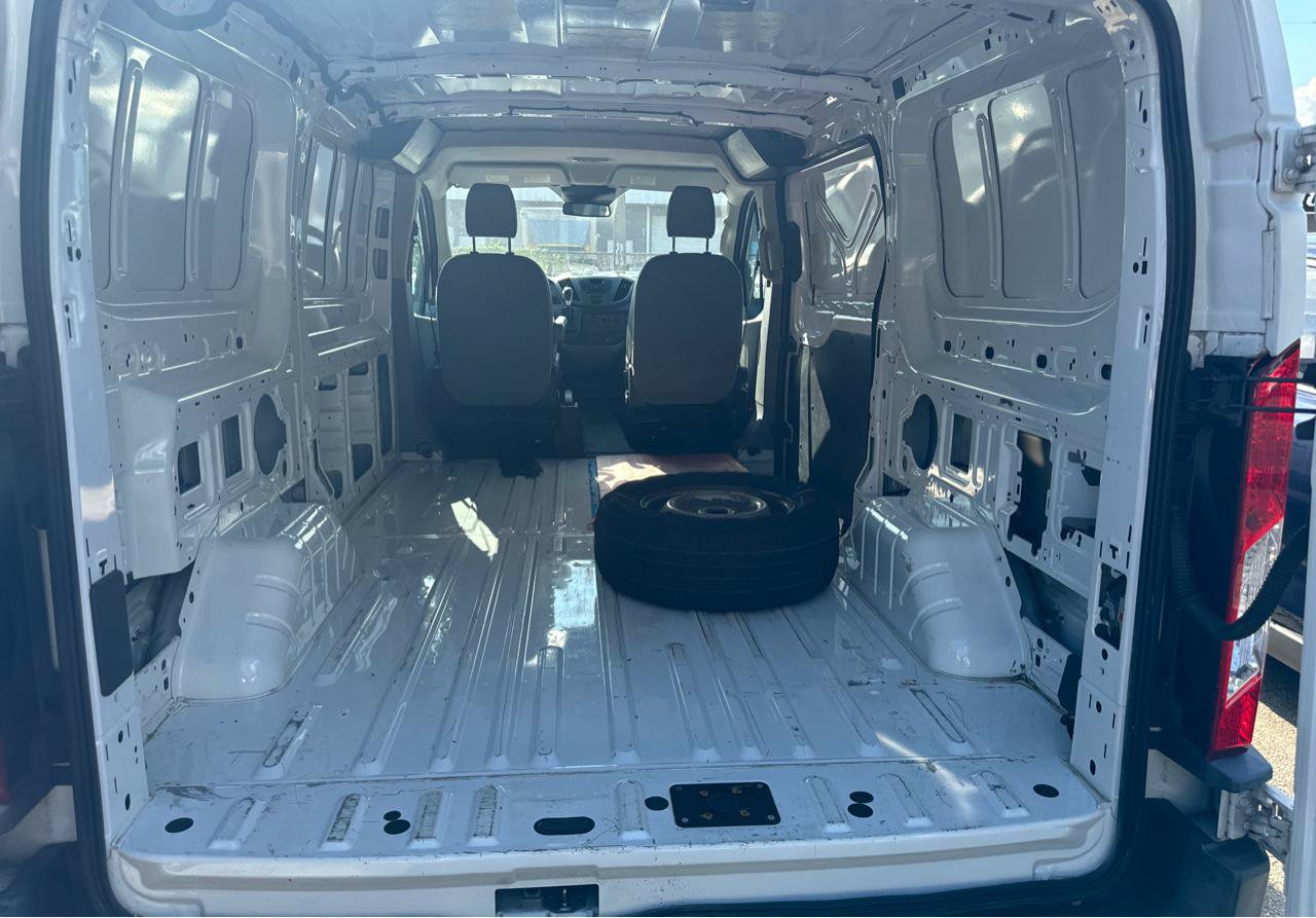 Used 2016 Ford Transit 150 130 Low Roof RWD image 6