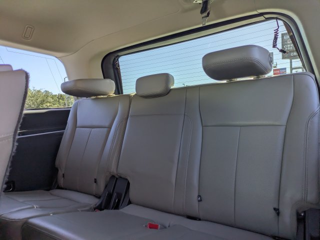 Used 2020 Ford Expedition XLT w/ Equipment Group 202A RWD image 17