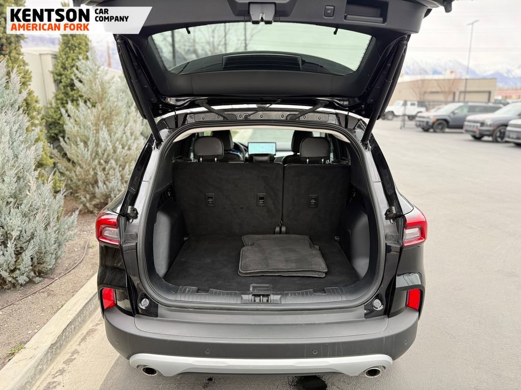 Used 2025 Ford Escape Platinum AWD/4WD image 38