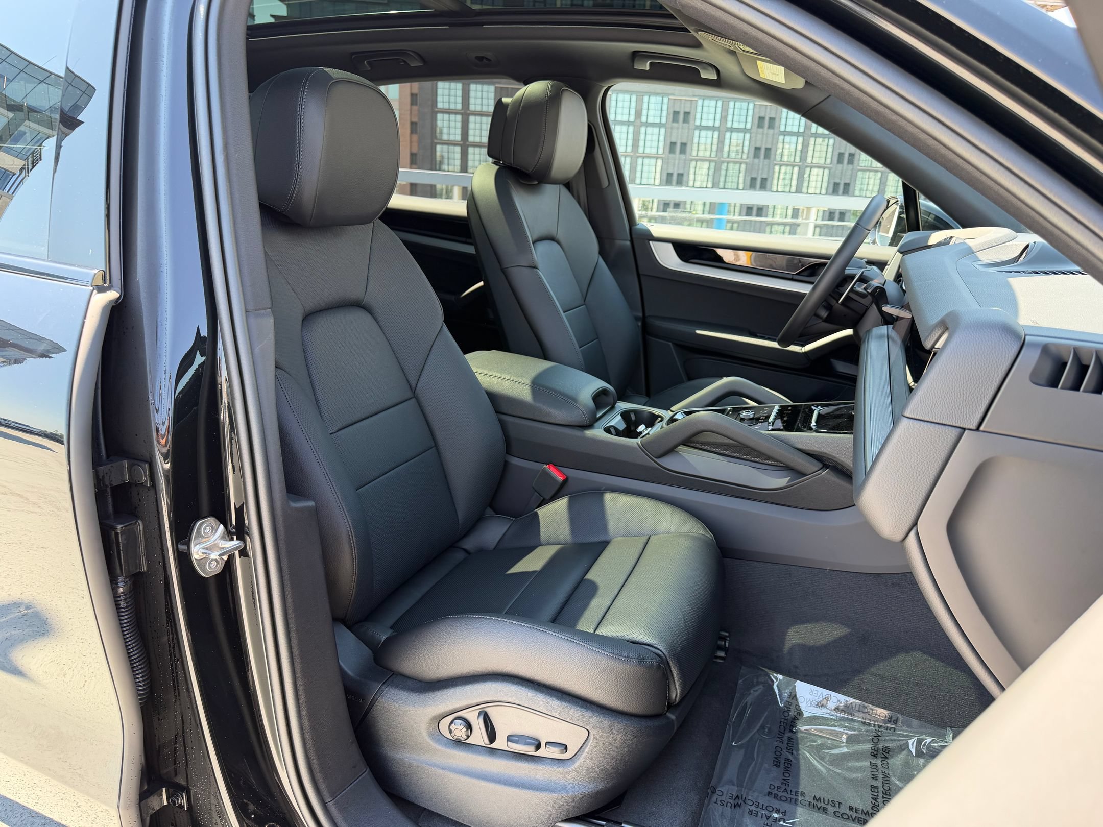 Used 2026 Porsche Cayenne AWD/4WD image 14