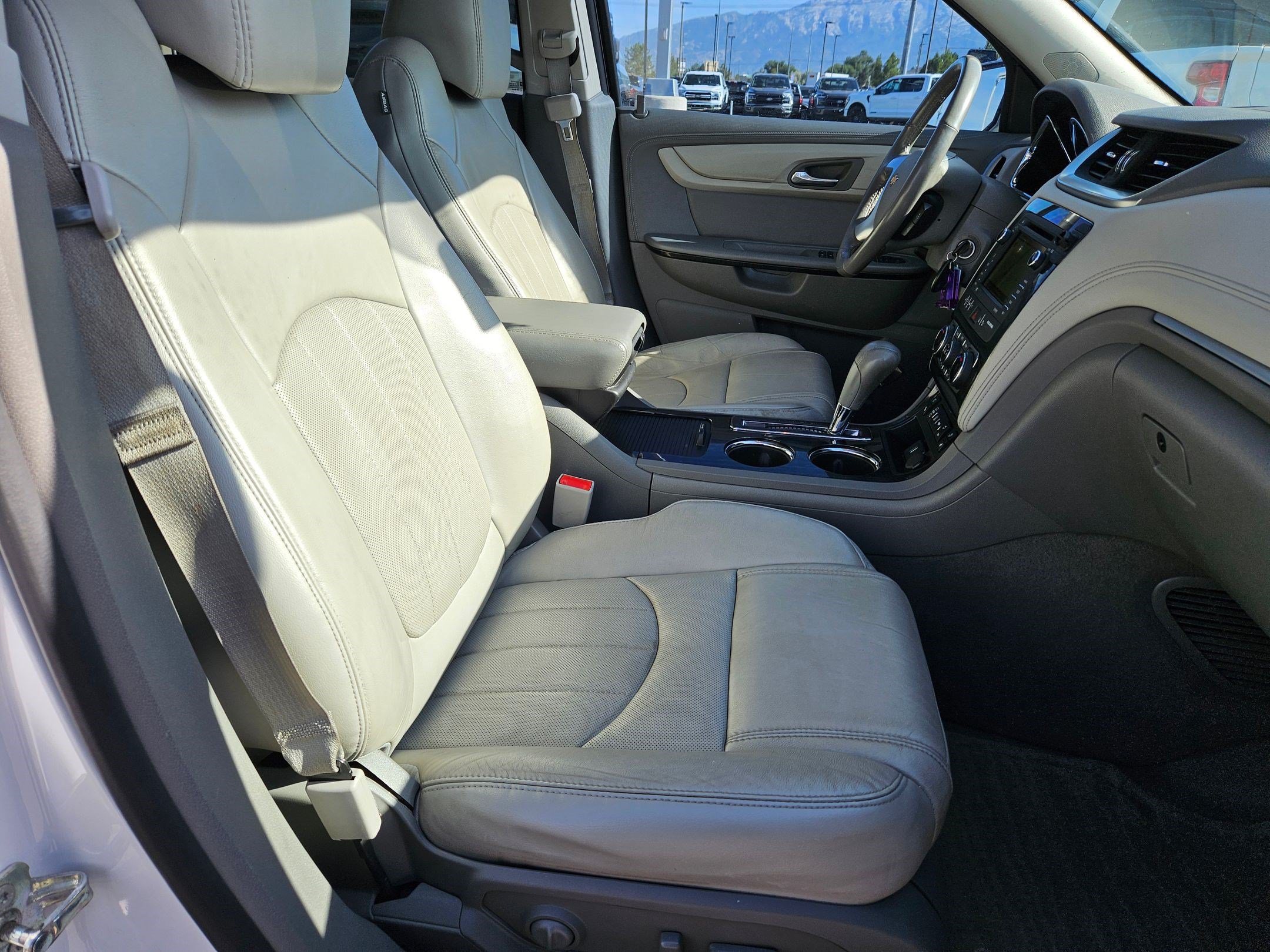 Used 2016 Chevrolet Traverse LTZ AWD/4WD image 32
