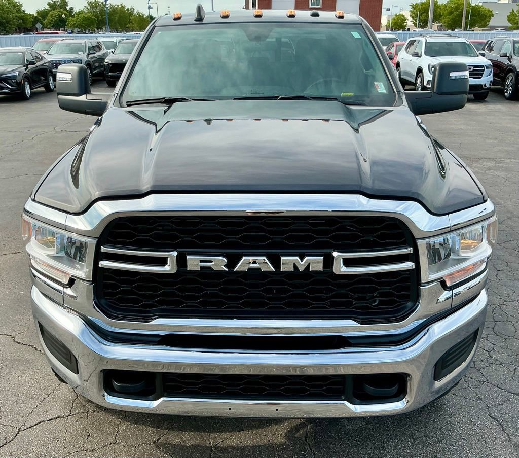 Used 2024 RAM 2500 Tradesman w/ Chrome Appearance Group AWD/4WD image 11