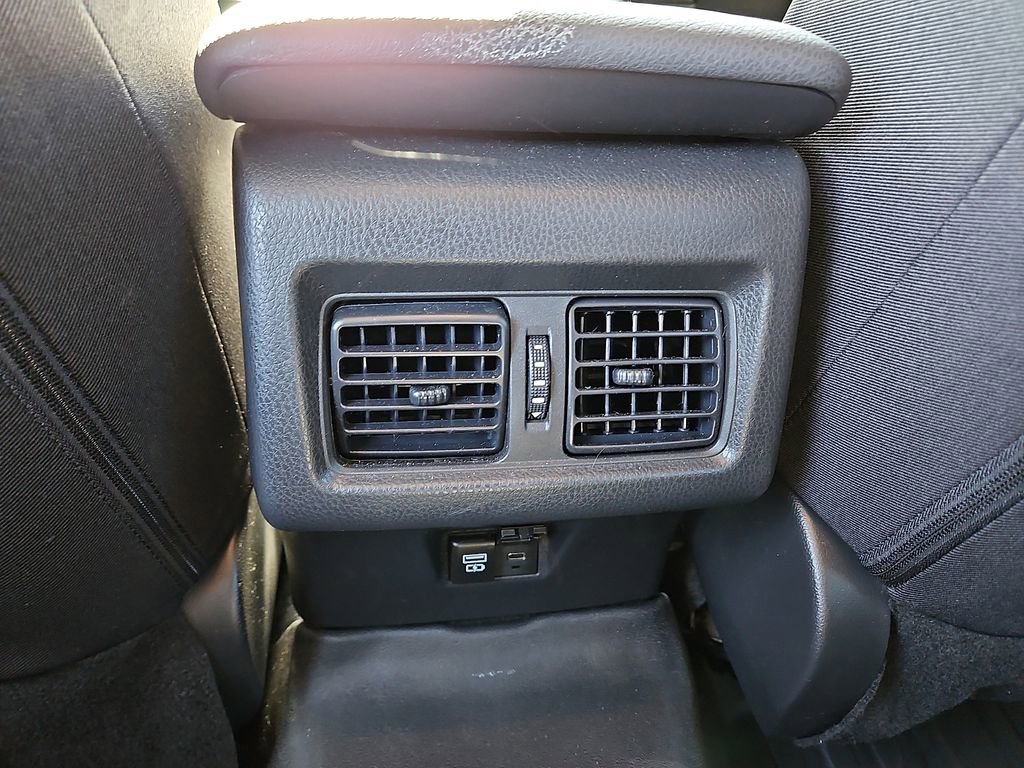 Used 2025 Toyota Camry LE image 8