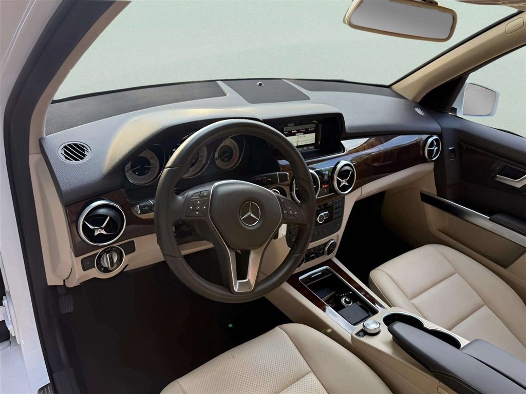 Used 2015 Mercedes-Benz GLK 350 2WD image 8