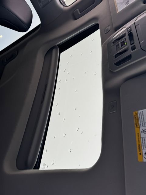 Used 2023 Toyota Highlander XLE image 17