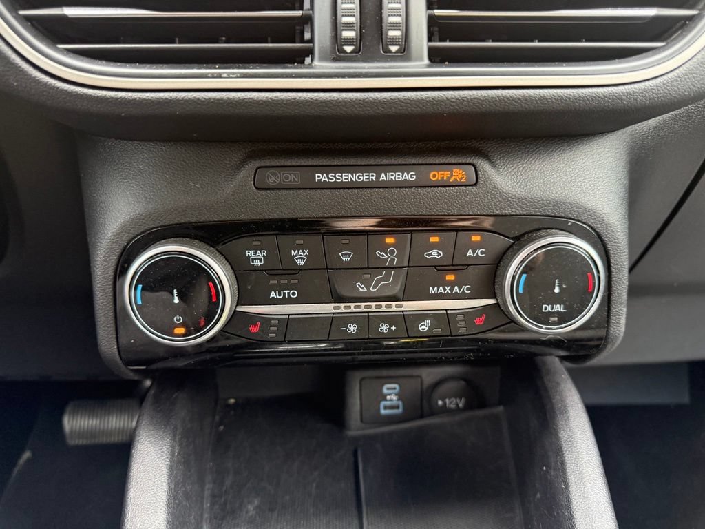 Used 2022 Ford Escape SE w/ Convenience Package FWD image 25
