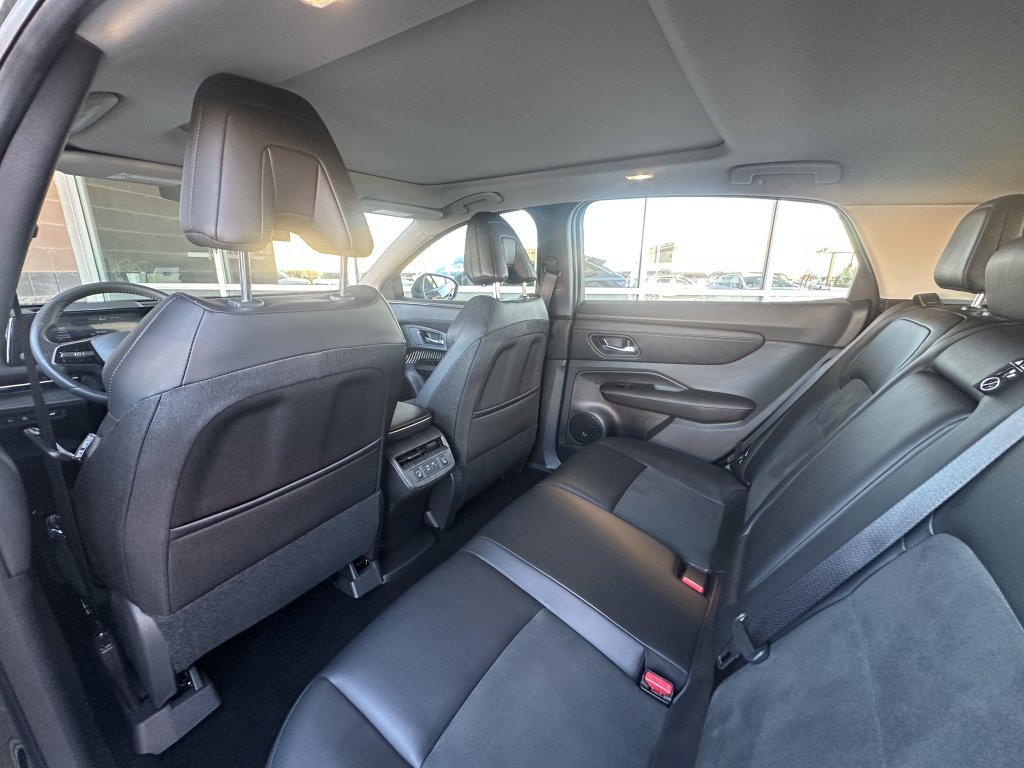 Used 2024 Nissan Ariya FWD image 34