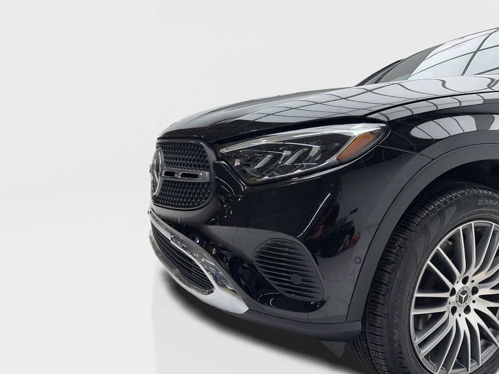 Used 2024 Mercedes-Benz GLC 300 4MATIC image 5