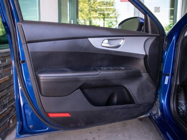 Used 2023 Kia Forte LXS image 9