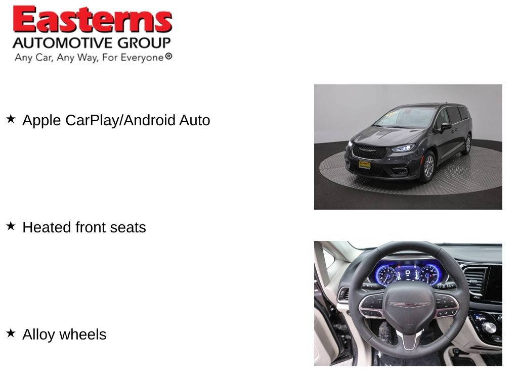 Used 2023 Chrysler Pacifica Touring-L FWD image 11