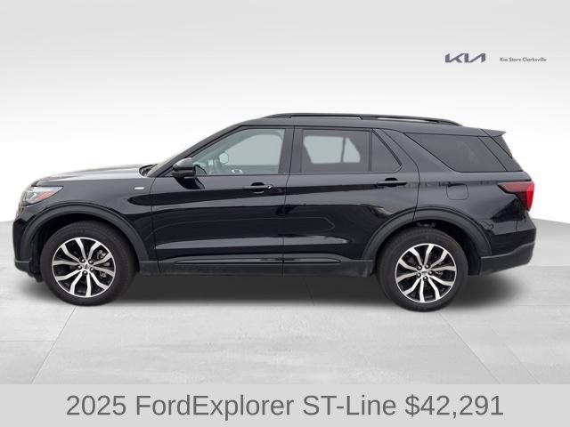 Used 2025 Ford Explorer ST-Line image 5