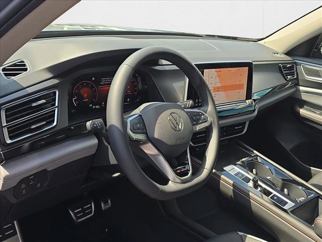 New 2026 Volkswagen Atlas Peak Edition image 3